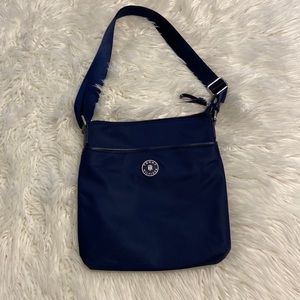 Tommy Hilfiger Bag excellent condition color navy blue adjustable stripe
